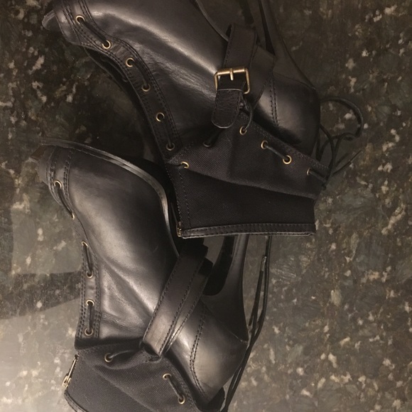 Size 8.5 heels - Picture 3 of 5